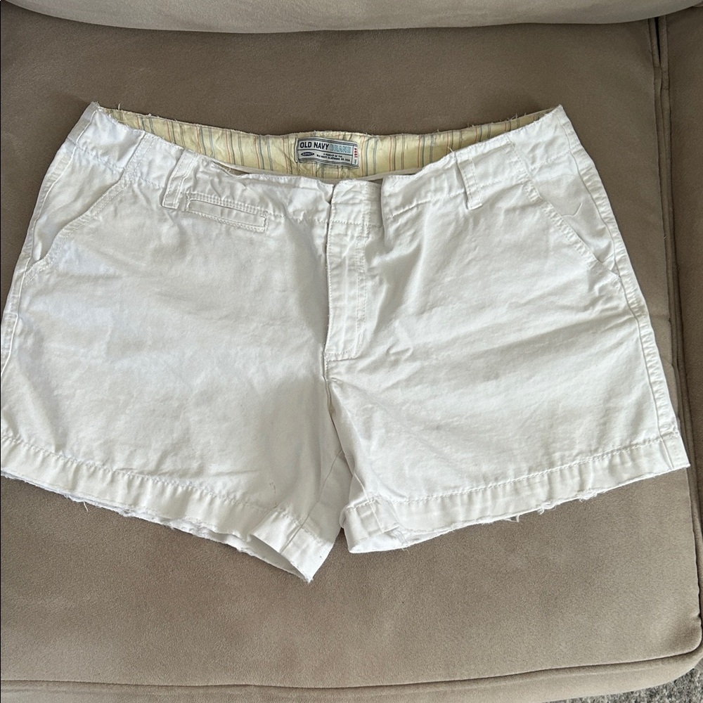 Old navy shorts,12